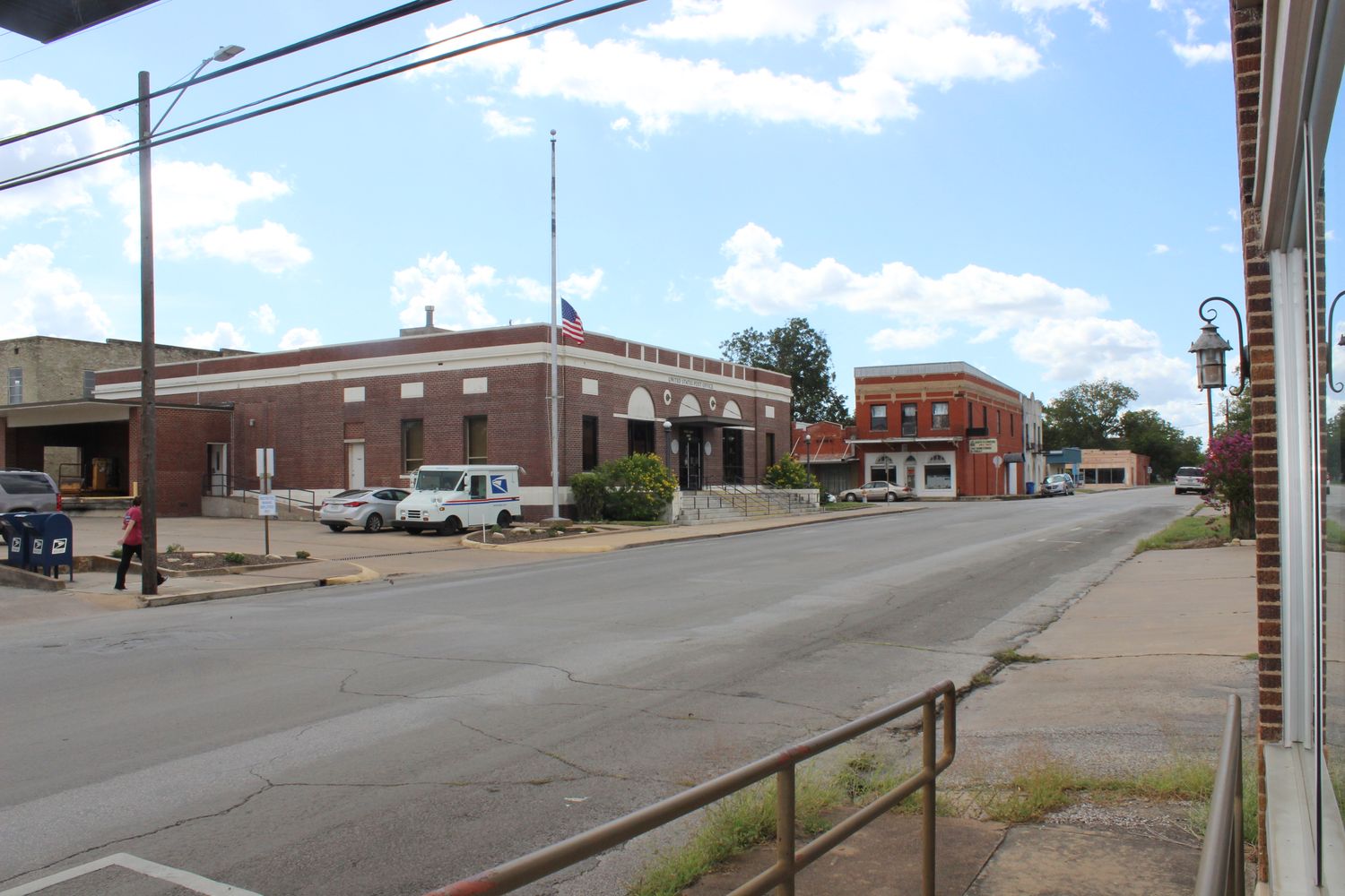 111 Nelson Rd, Yoakum, TX 77995
